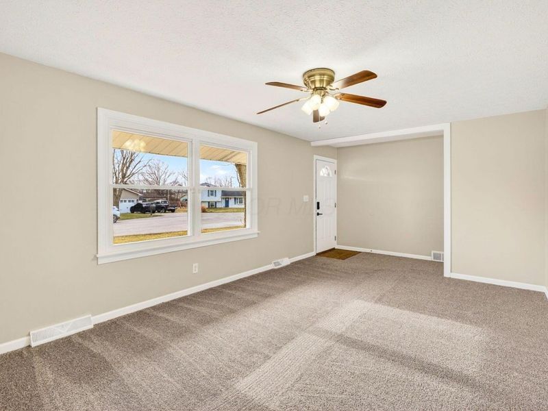 200 Meadow Drive, Circleville, OH 43113 Photo 9