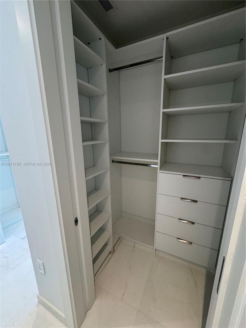 300 Biscayne Blvd Way , Unit 903, Miami, FL 33131 Photo