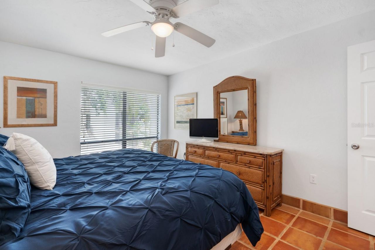 6157 Midnight Pass Road, Unit E22, Sarasota, FL 34242 Photo