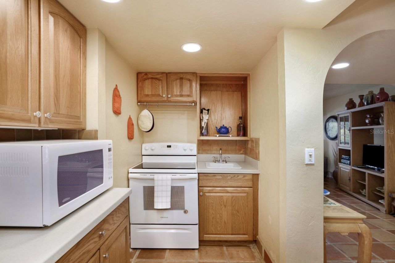 6157 Midnight Pass Road, Unit E22, Sarasota, FL 34242 Photo