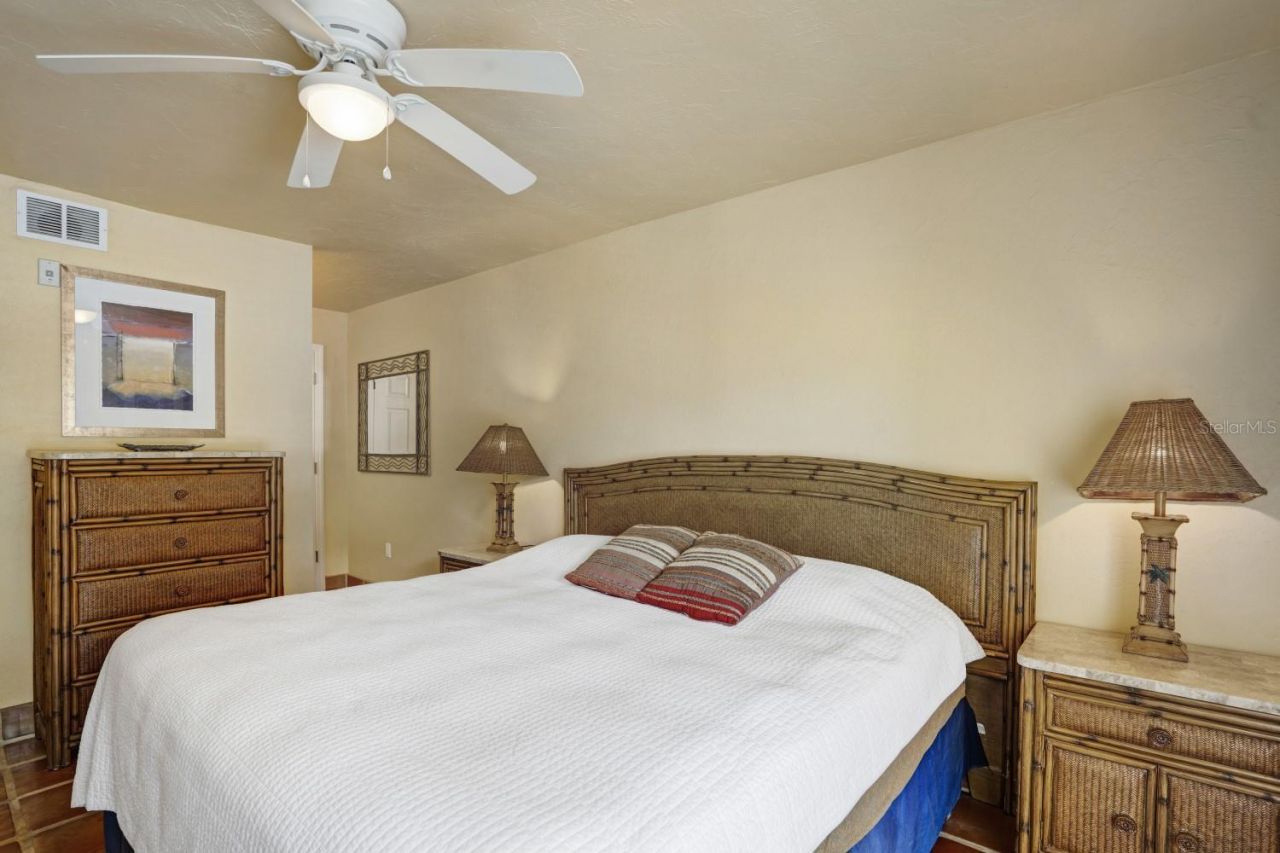 6157 Midnight Pass Road , Unit E22, Sarasota, FL 34242 Photo