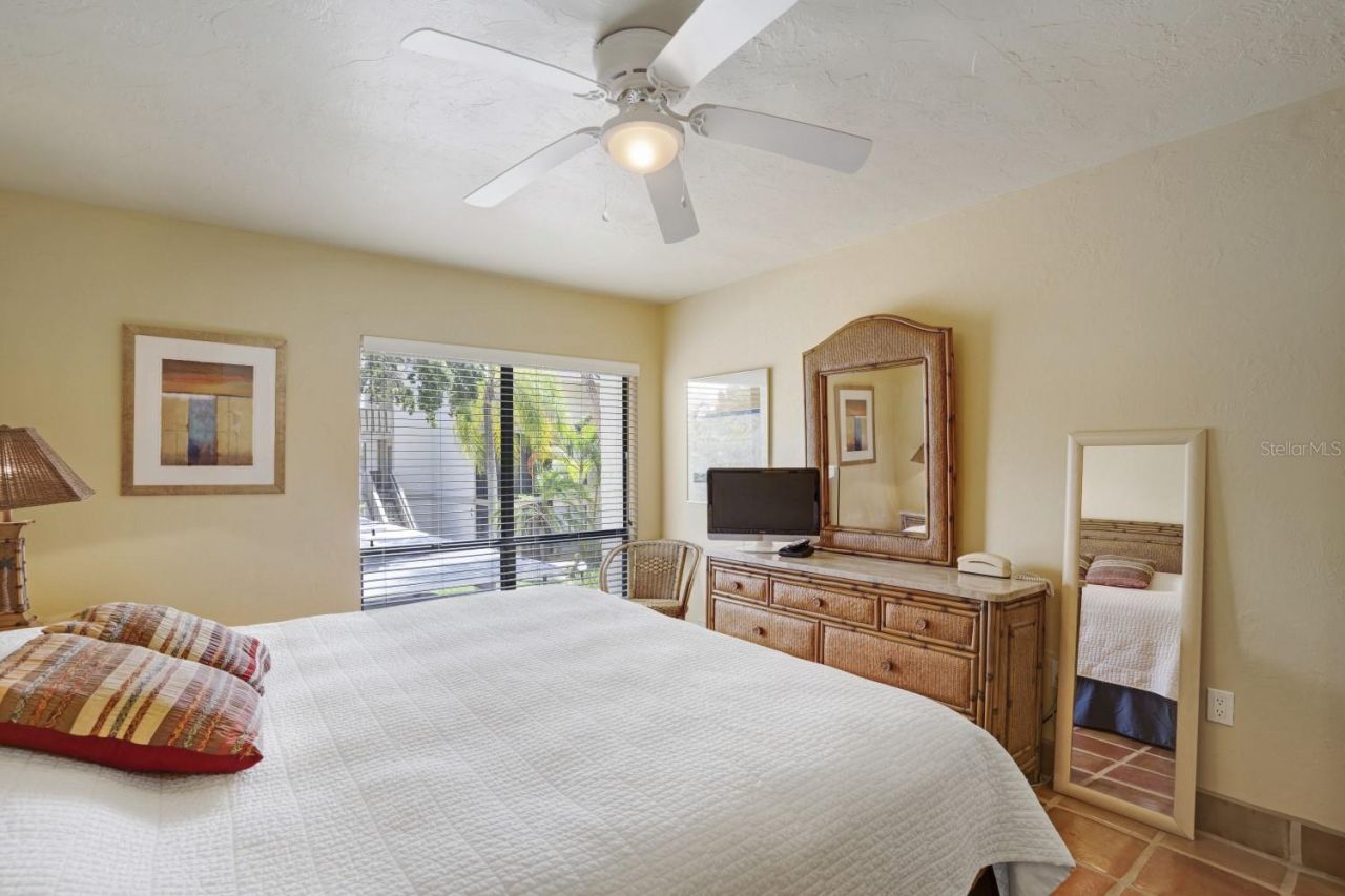 6157 Midnight Pass Road , Unit E22, Sarasota, FL 34242 Photo