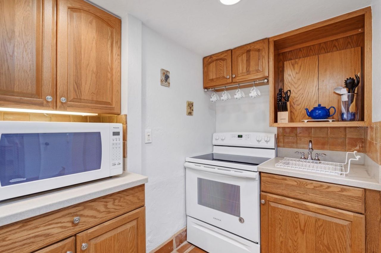 6157 Midnight Pass Road, Unit E22, Sarasota, FL 34242 Photo
