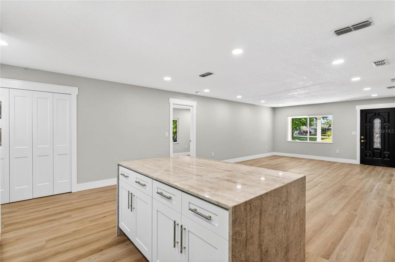 902 N 32nd Street, Saint Petersburg, FL 33713 Photo