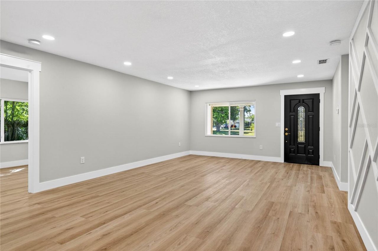 902 N 32nd Street, Saint Petersburg, FL 33713 Photo