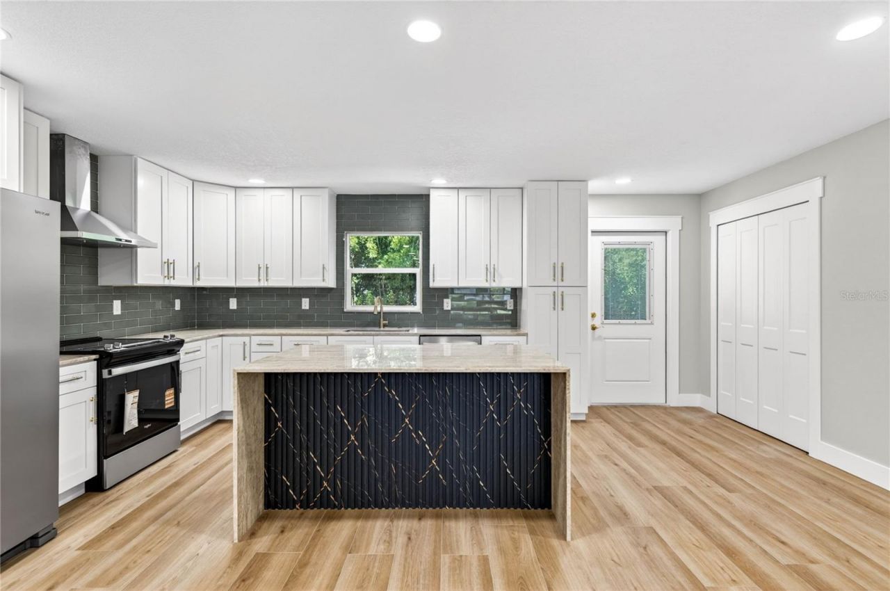 902 N 32nd Street, Saint Petersburg, FL 33713 Photo