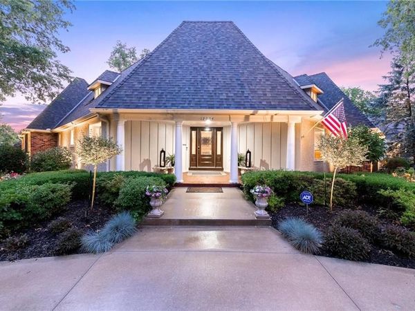 12854 Pembroke Circle, Leawood, KS 66209