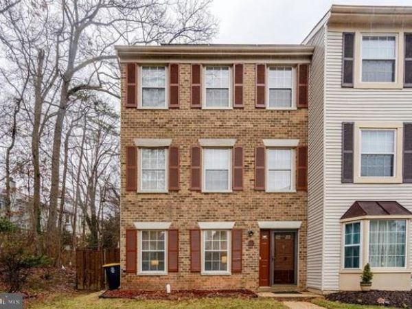 6932 STORCH CIRCLE, LANHAM, MD 20706