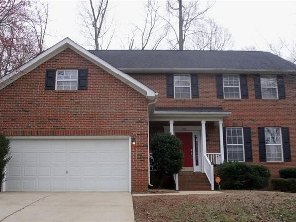 4324 Clovelly Drive , Greensboro, NC 27407