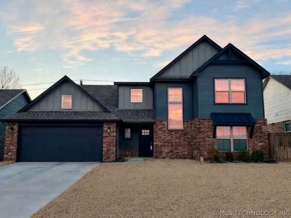 3610 S 12th Place, Broken Arrow, OK 74011