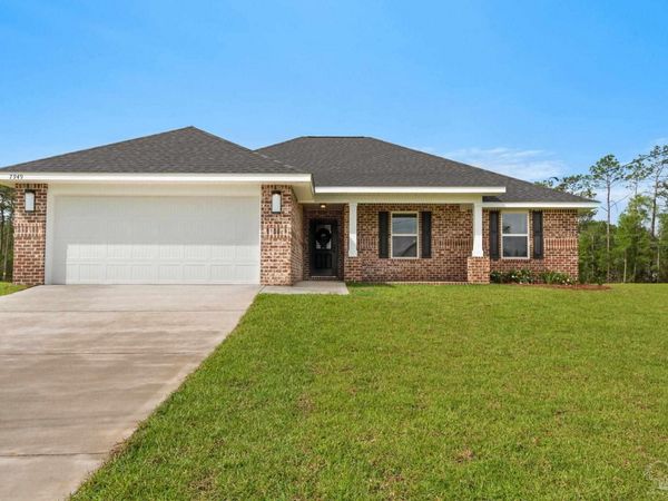 7949 Twin Lake Dr, Milton, FL 32583