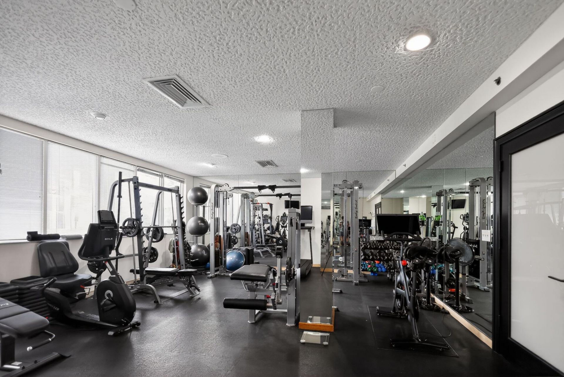 3000 Holiday Drive, Unit 1505, Fort Lauderdale, FL 33316 Photo