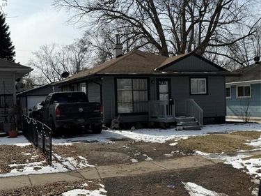 29 W Rutgers Avenue, Pontiac, MI 48340
