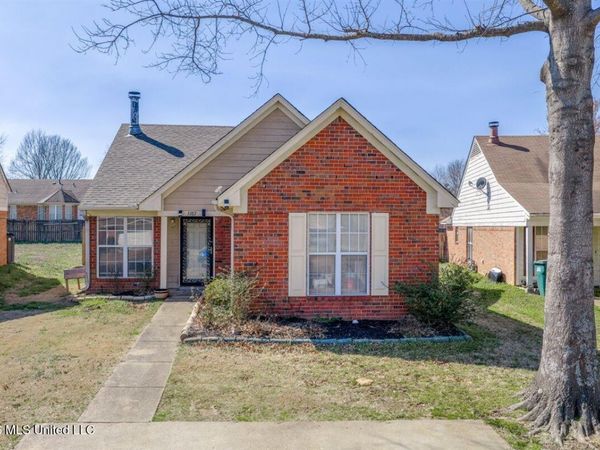 5387 W Payton Drive, Southaven, MS 38671