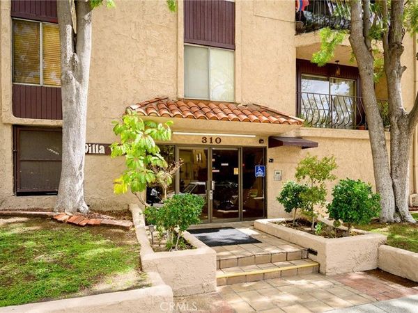 330 N Jackson Street, Unit 208, Glendale, CA 91206