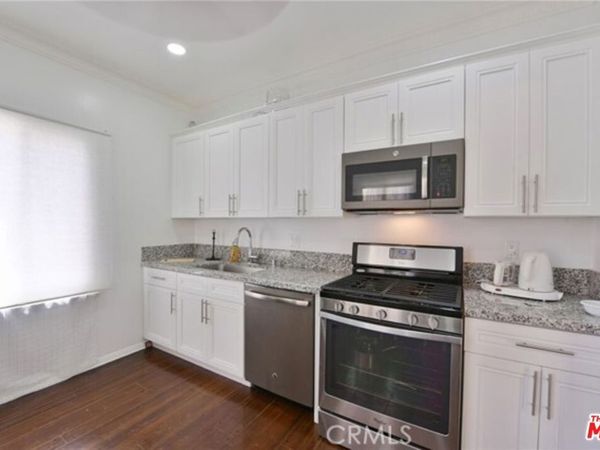 9374 W Olympic Boulevard, Beverly Hills, CA 90212