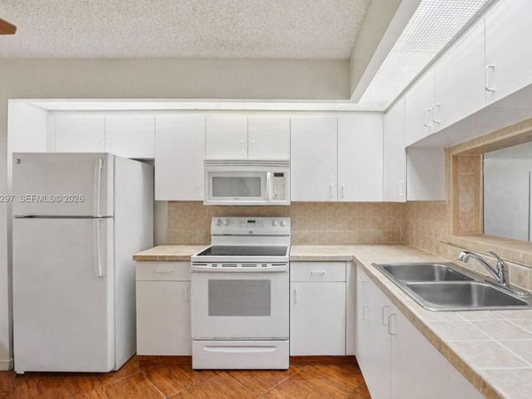 901 SW 138th Ave, Unit 108C, Pembroke Pines, FL 33027