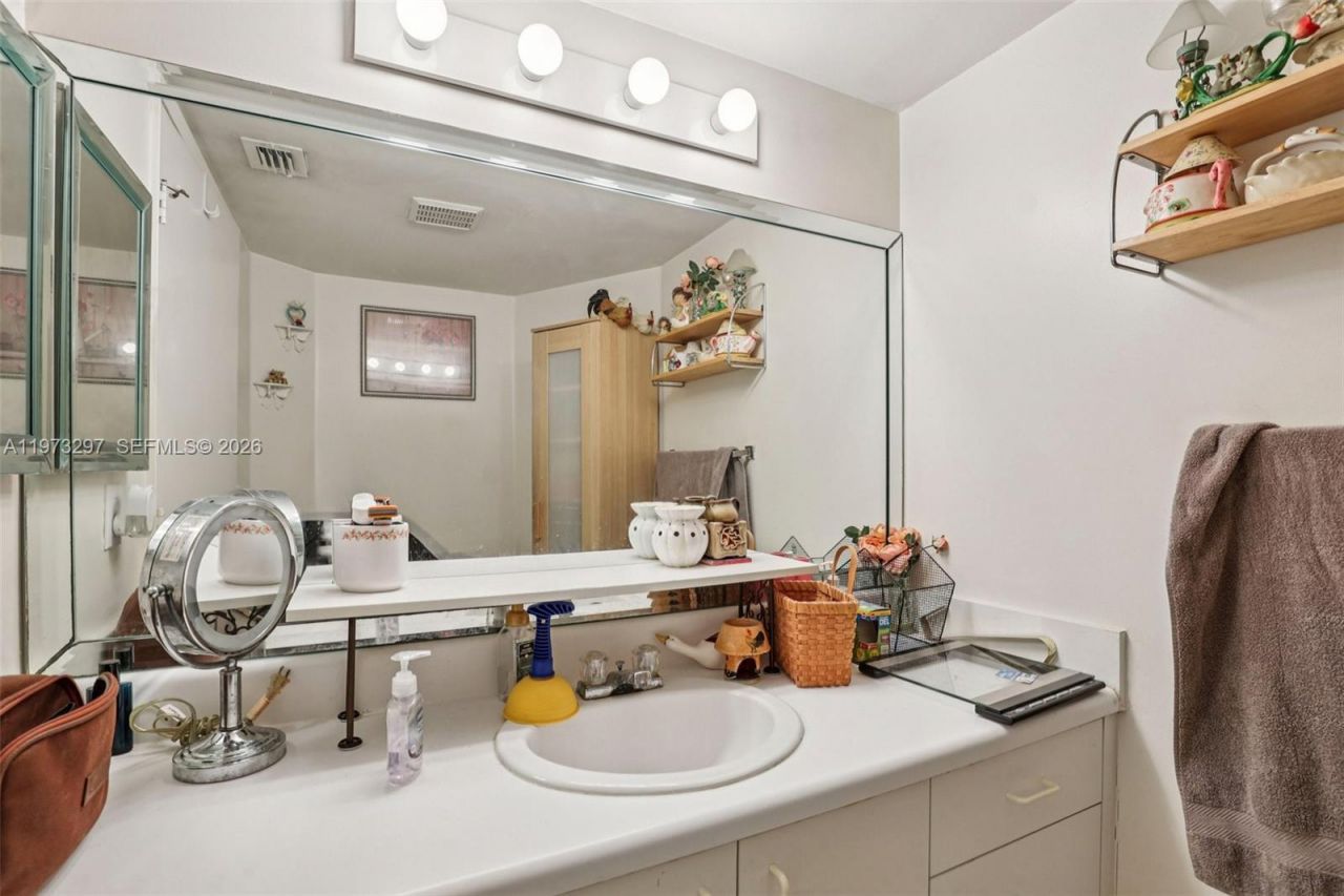 901 SW 138th Ave, Unit 108C, Pembroke Pines, FL 33027 Photo