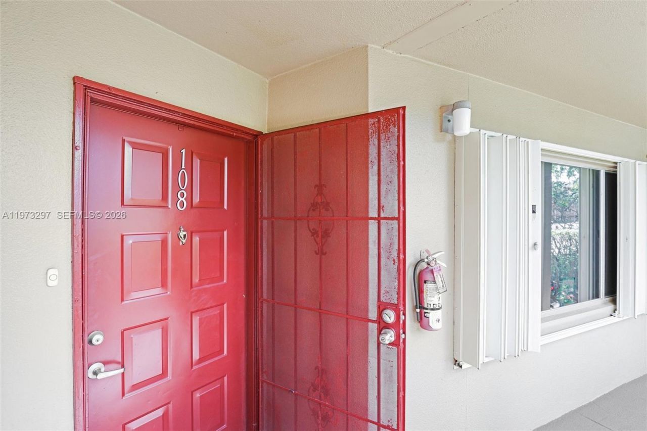 901 SW 138th Ave, Unit 108C, Pembroke Pines, FL 33027 Photo