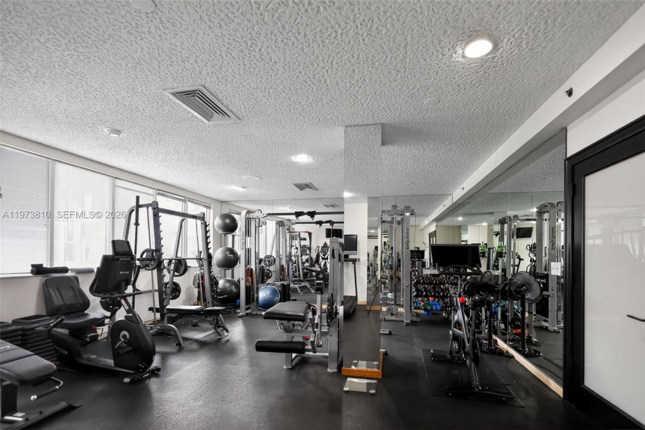 3000 Holiday Dr, Unit 1505, Fort Lauderdale, FL 33316 Photo