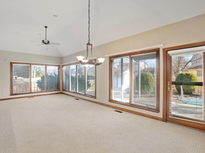 6035 Winnebago Street, Grove City, OH 43123 Photo 11