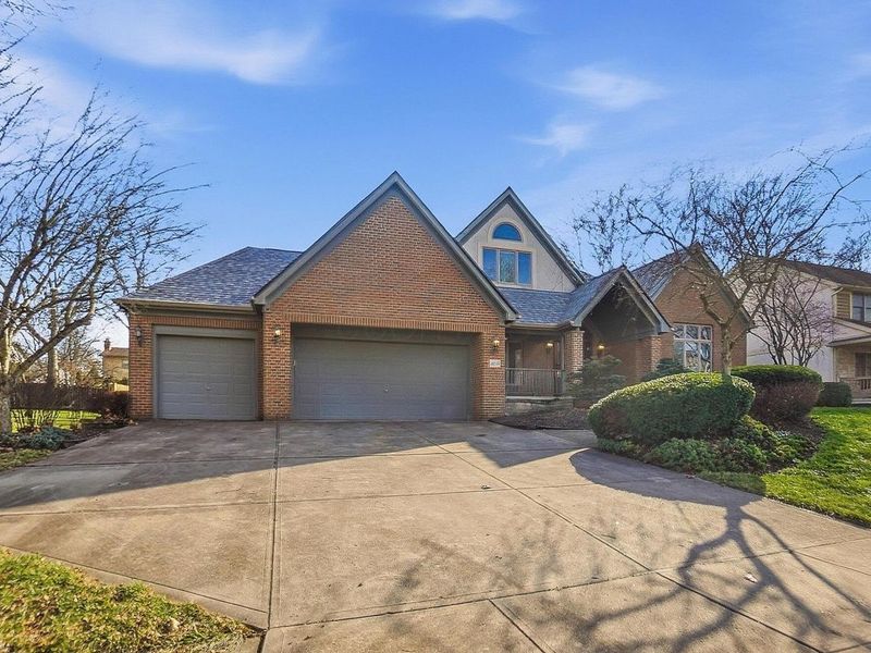 6035 Winnebago Street, Grove City, OH 43123 Photo 3