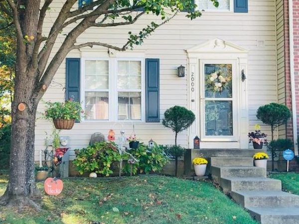 2000 HACKBERRY, ESSEX, MD 21221