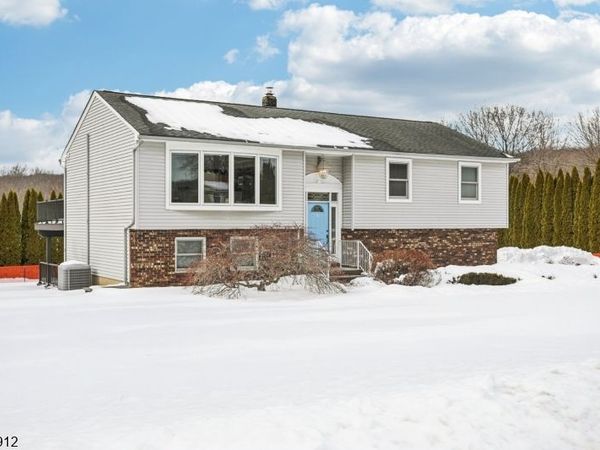 6 Highview Dr, Vernon, NJ 07460