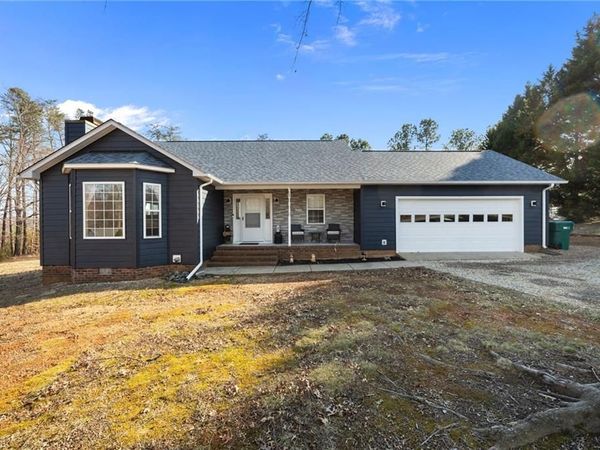 220 Farmview Road, Madison, NC 27025