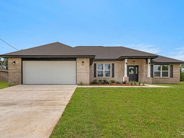 7953 Twin Lake Dr, Milton, FL 32583