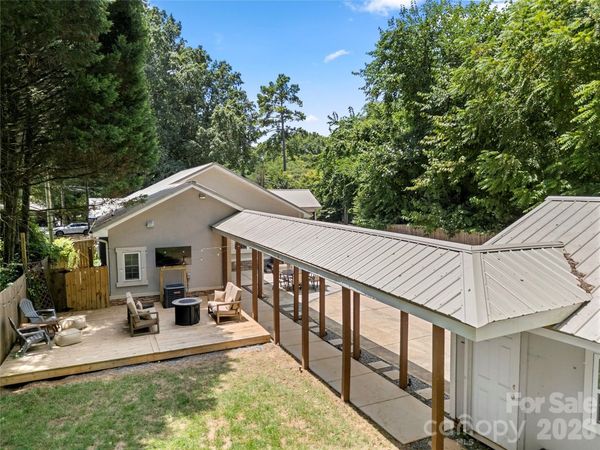 2717 Arnold Drive , Charlotte, NC 28205