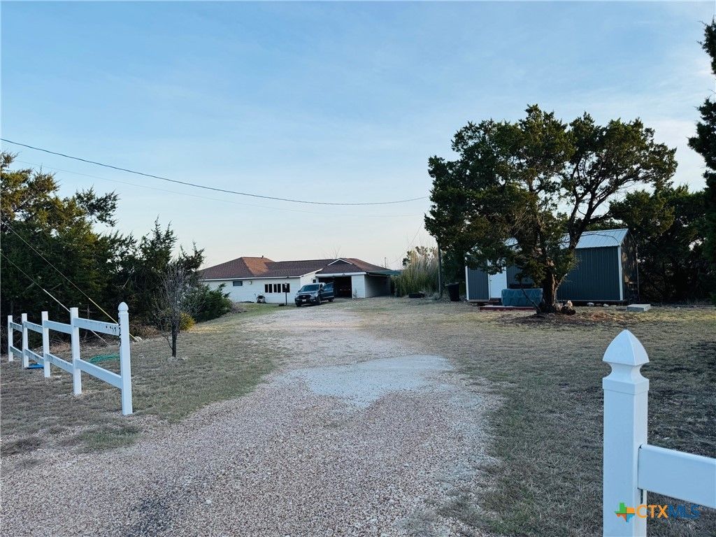 229 Wood Glen Drive , Gatesville, TX 76528 Main Photo