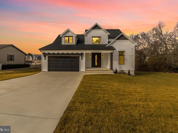 438 DELAWARE AVENUE, MILLSBORO, DE 19966