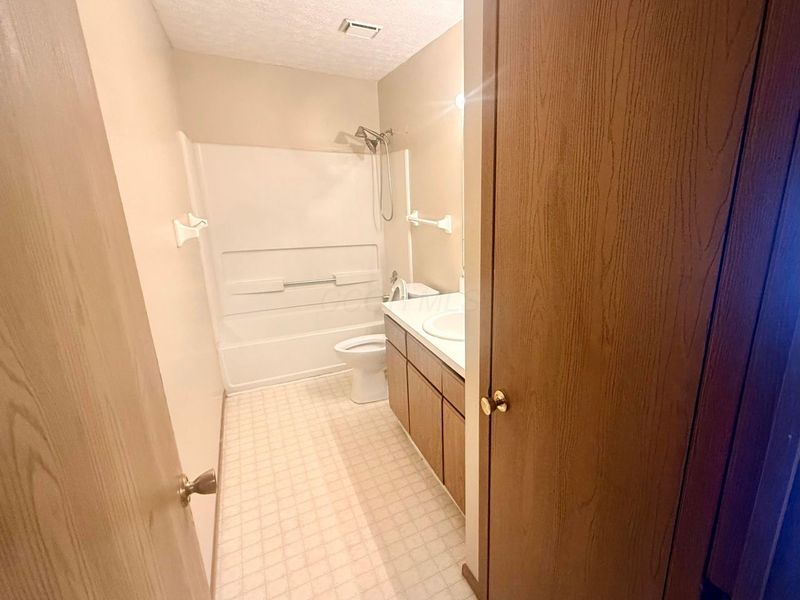 811 Crofton Place, Reynoldsburg, OH 43068 Photo 10