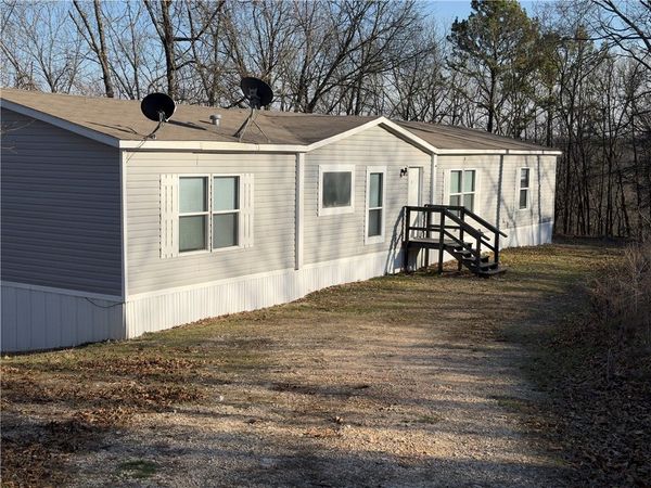 600 County Road 2200 , Eureka Springs, AR 72631