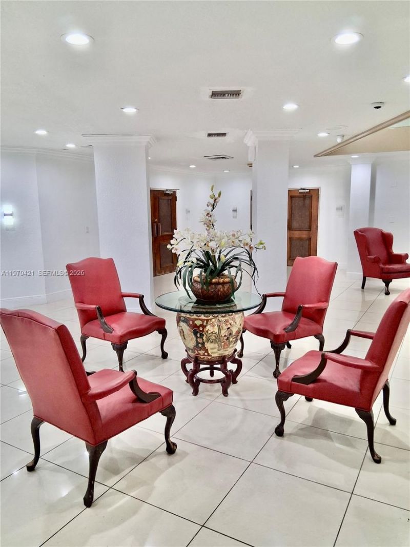 1300 NE Miami Gardens Dr, Unit 320E, Miami, FL 33179 Photo