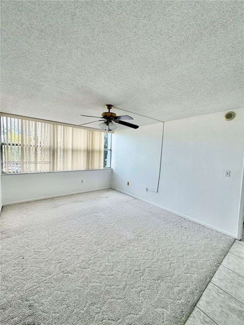 1300 NE Miami Gardens Dr, Unit 320E, Miami, FL 33179 Photo