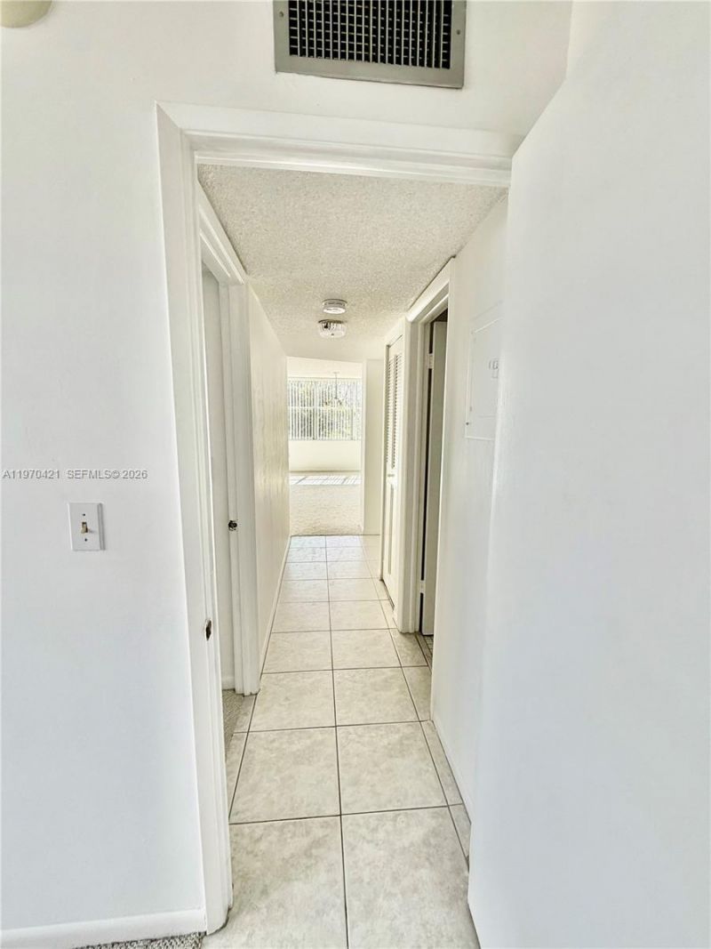 1300 NE Miami Gardens Dr, Unit 320E, Miami, FL 33179 Photo