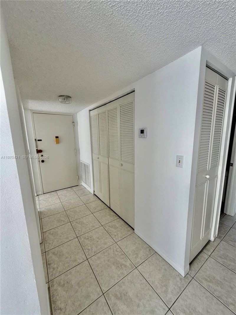 1300 NE Miami Gardens Dr, Unit 320E, Miami, FL 33179 Photo