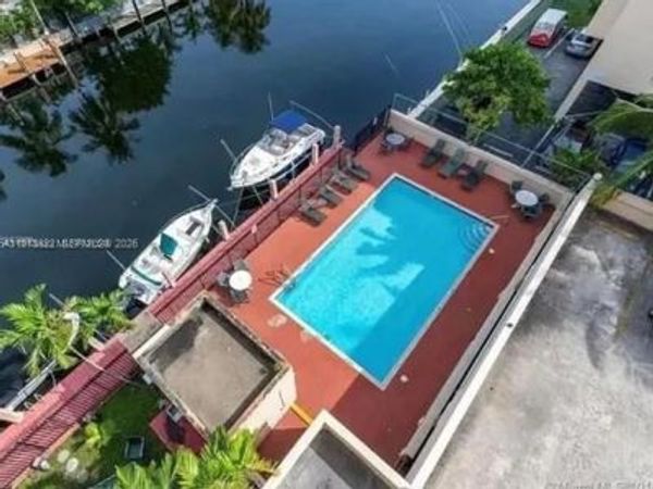 2903 N Miami Beach Blvd, Unit 806, North Miami Beach, FL 33160