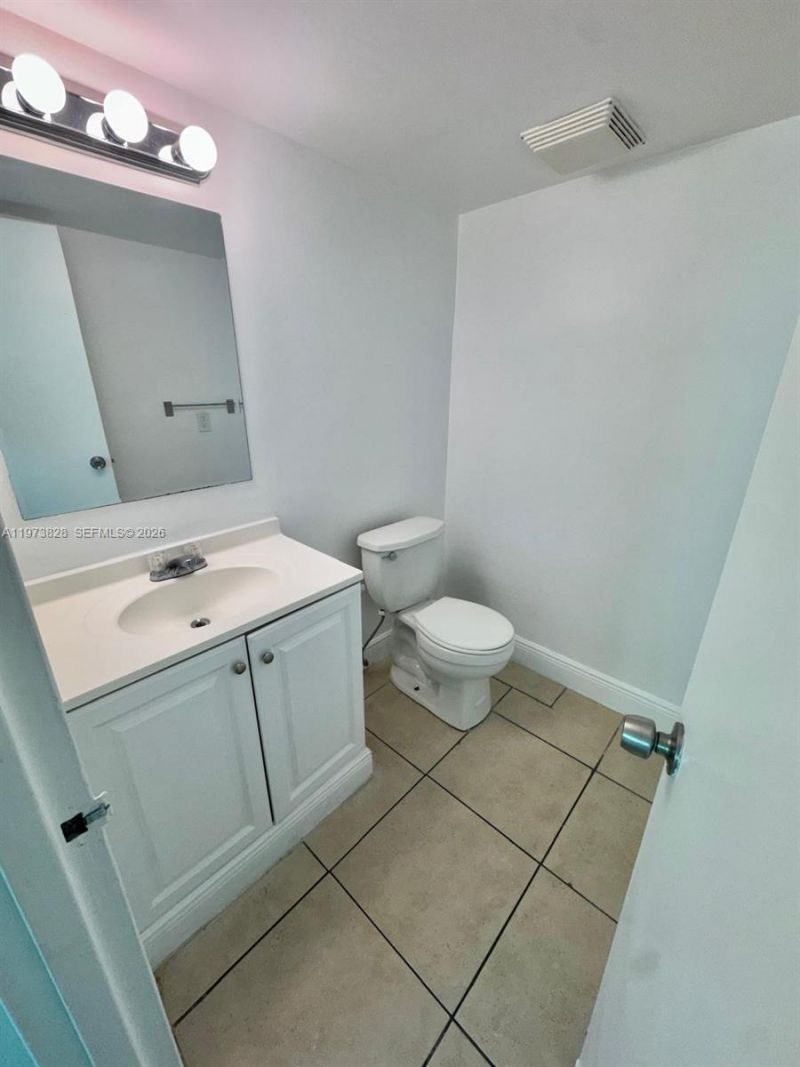 1800 Sans Souci Blvd, Unit 127, North Miami, FL 33181 Photo