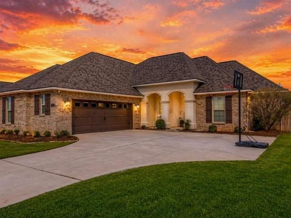 55 High Water Drive, Benton, LA 71006