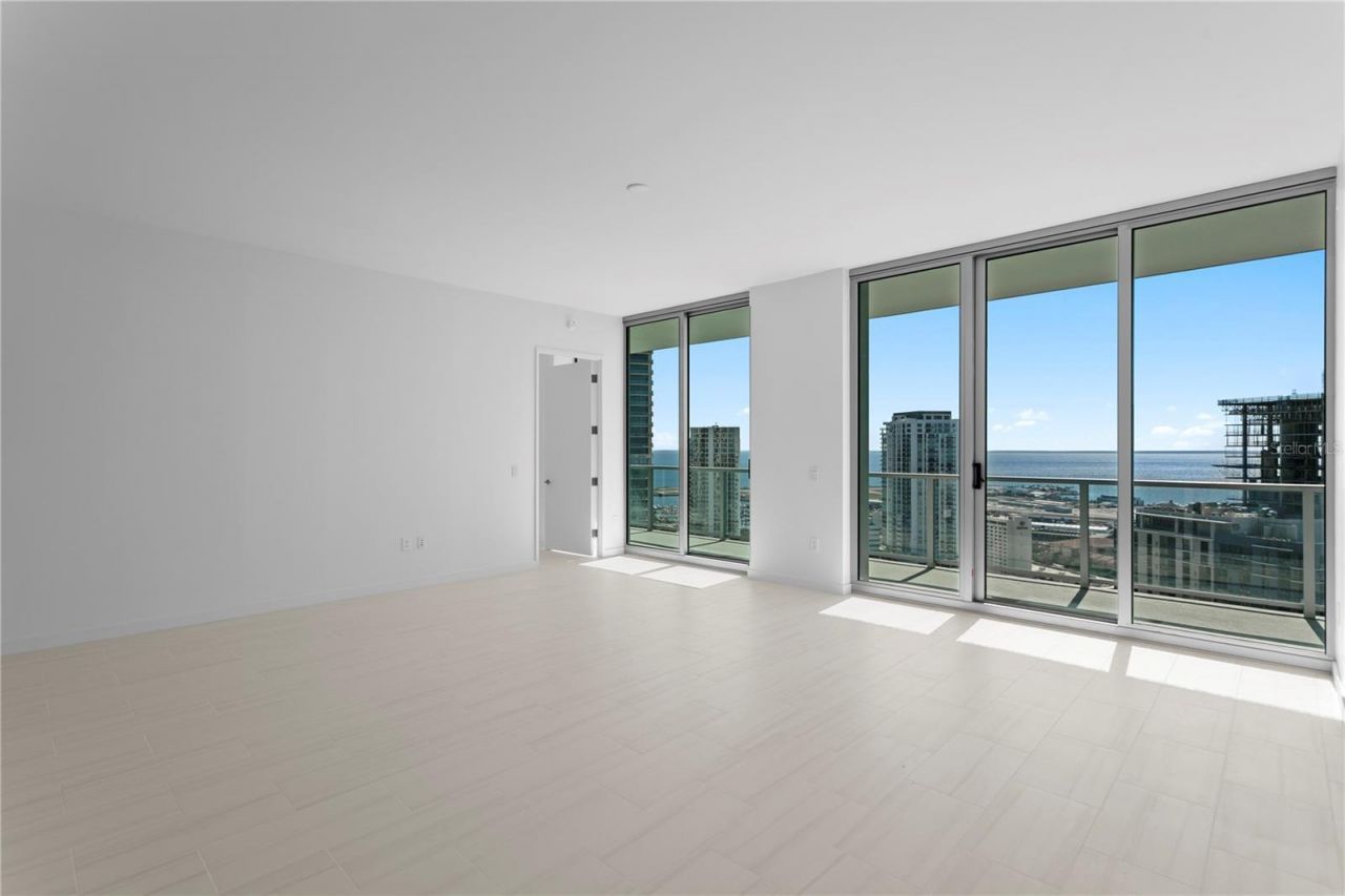 400 Central Avenue, Unit 2806, Saint Petersburg, FL 33701 Photo