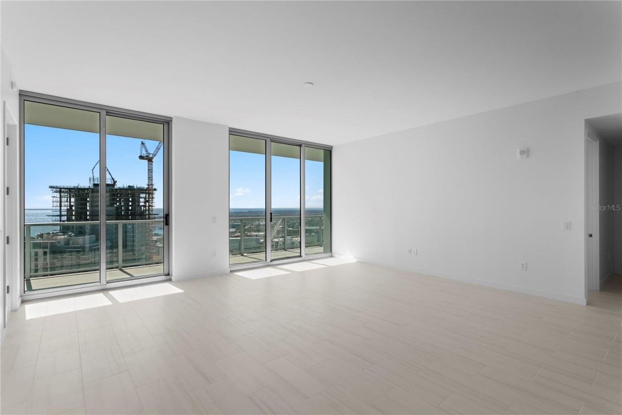 400 Central Avenue, Unit 2806, Saint Petersburg, FL 33701 Photo