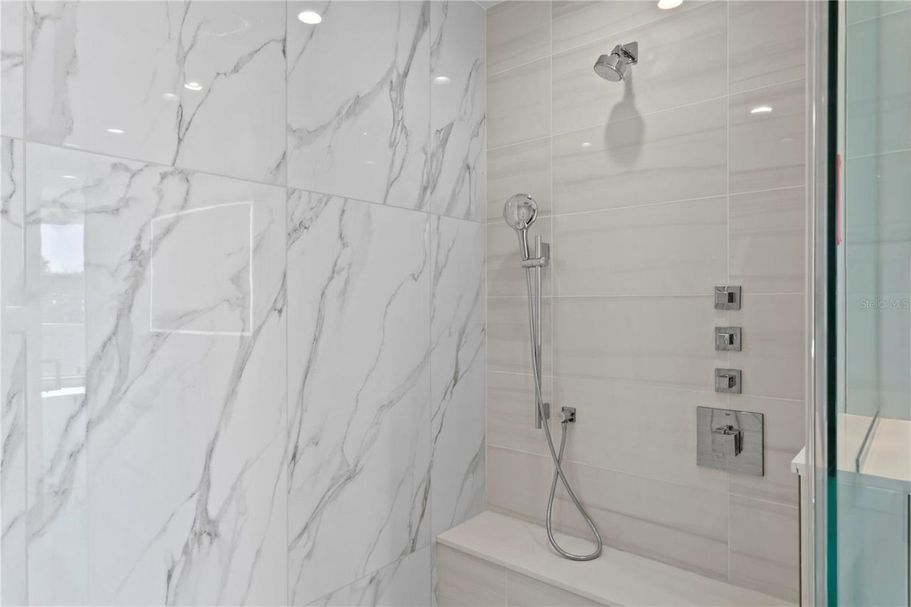 400 Central Avenue, Unit 2806, Saint Petersburg, FL 33701 Photo