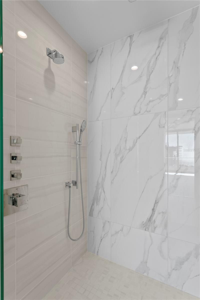 400 Central Avenue, Unit 2806, Saint Petersburg, FL 33701 Photo