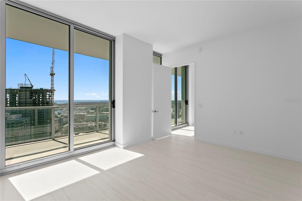 400 Central Avenue, Unit 2806, Saint Petersburg, FL 33701 Photo