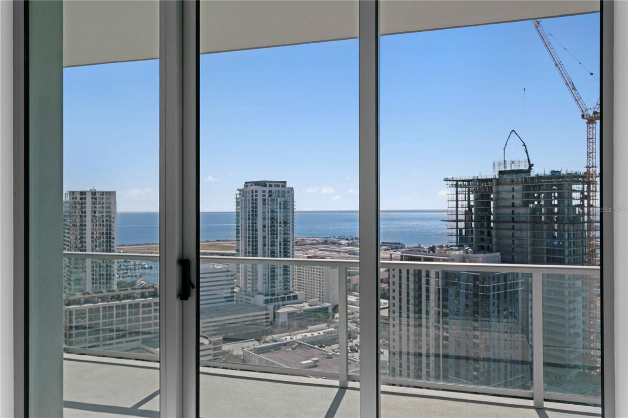 400 Central Avenue, Unit 2806, Saint Petersburg, FL 33701 Photo