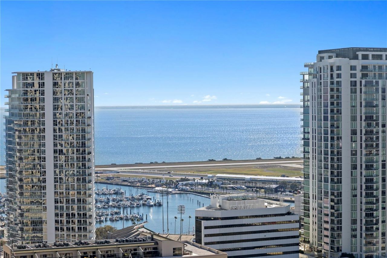 400 Central Avenue, Unit 2806, Saint Petersburg, FL 33701 Photo