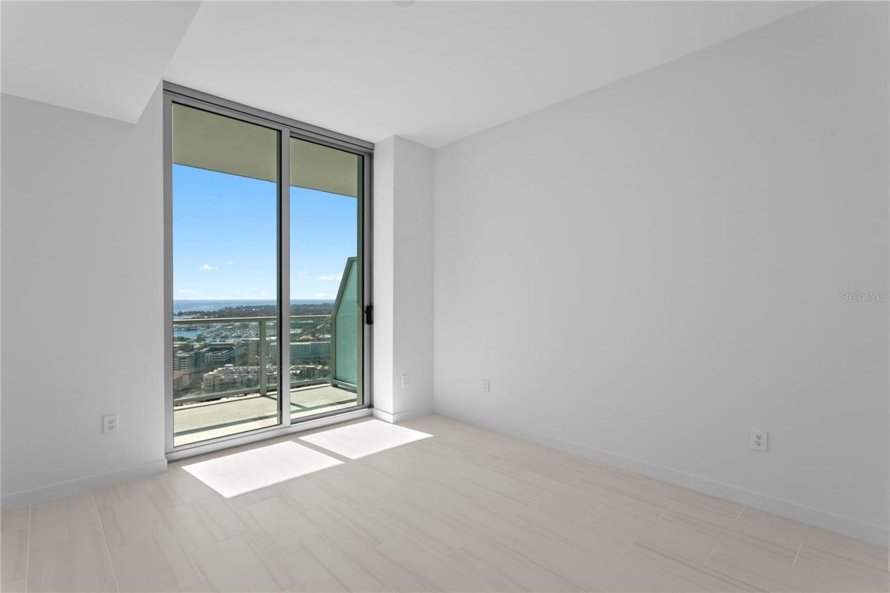 400 Central Avenue, Unit 2806, Saint Petersburg, FL 33701 Photo